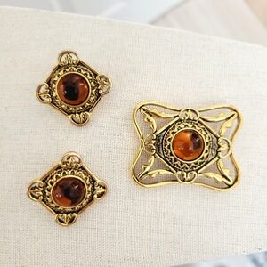Vintage 90s Goldtone Avon Queens Eye Amber Cabochon Brooch And Earrings